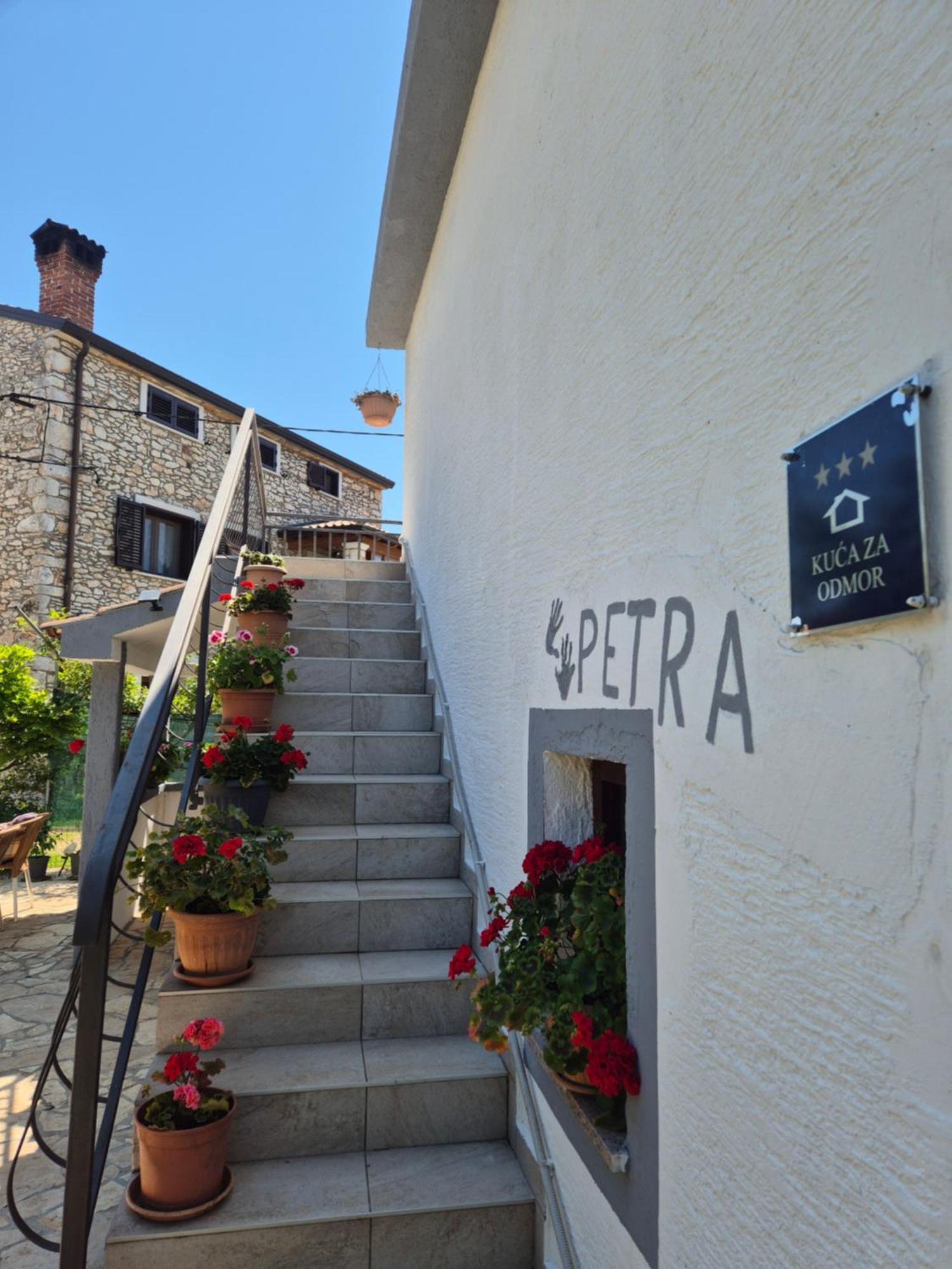 Kuca Za Odmor Petra Lägenhet Cepljani Exteriör bild