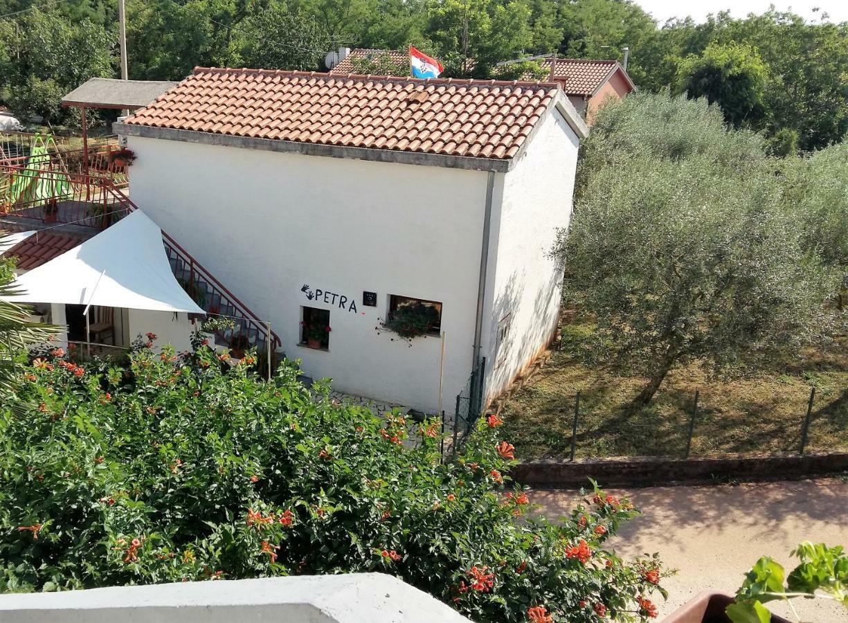 Kuca Za Odmor Petra Lägenhet Cepljani Exteriör bild